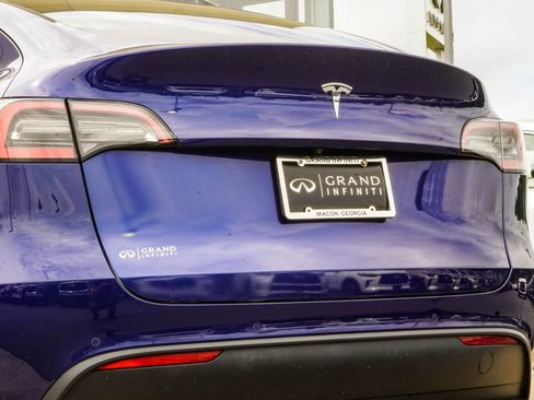 Used 2021 Tesla Model Y Long Range AWD/4WD image 12