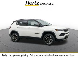 Used 2025 Jeep Compass Trailhawk AWD/4WD video 1