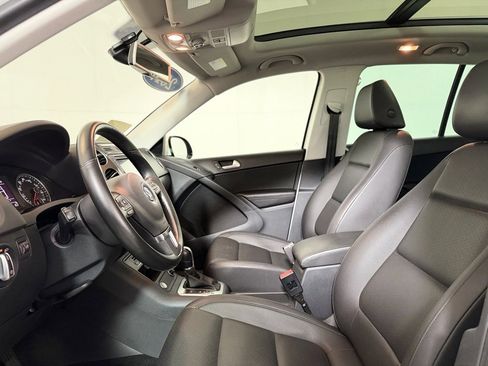 Used 2017 Volkswagen Tiguan Wolfsburg Edition image 15