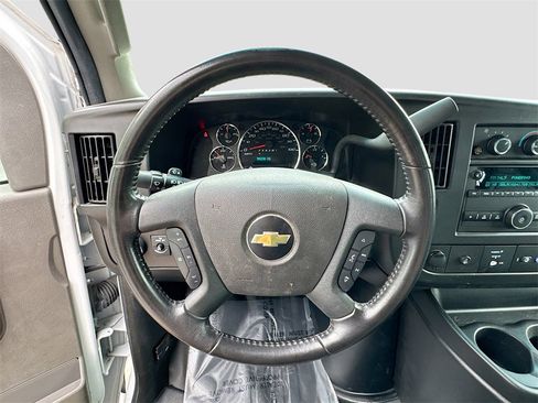 Used 2022 Chevrolet Express 2500 w/ Driver Convenience Package image 11