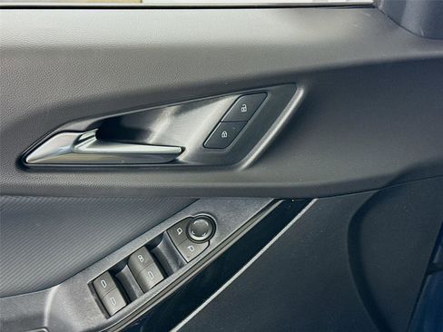 New 2026 Chevrolet Equinox LT w/ Convenience Package II image 13