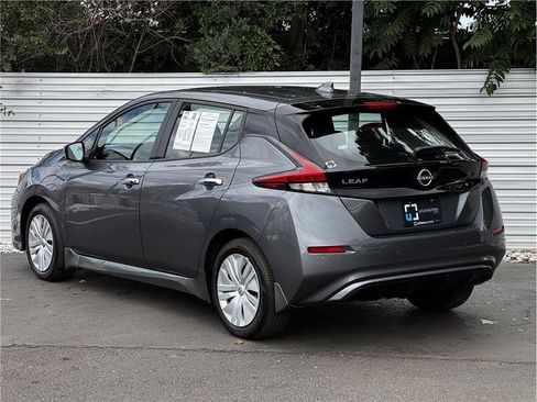 Used 2025 Nissan Leaf S FWD image 3