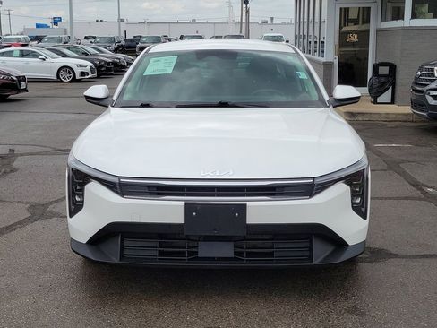 Used 2025 Kia K4 FWD image 2