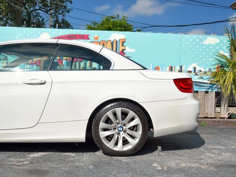 Used 2012 BMW 328i Convertible image 9