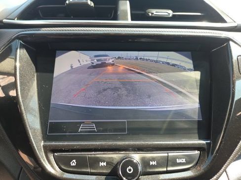 Used 2022 Chevrolet TrailBlazer LT w/ Convenience Package FWD image 26