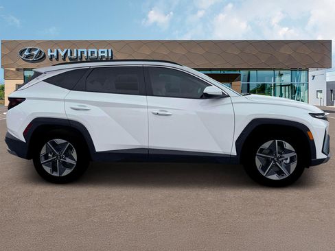 New 2026 Hyundai Tucson SEL FWD image 8