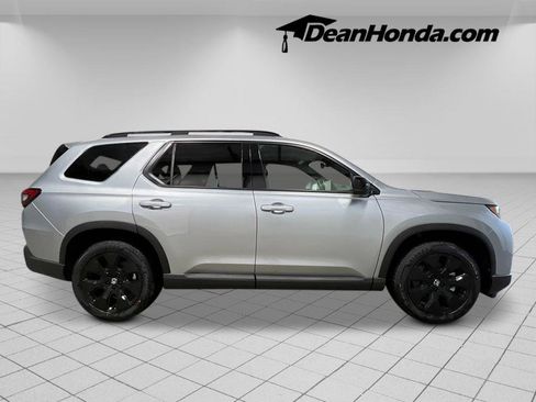 New 2026 Honda Pilot Black Edition image 8