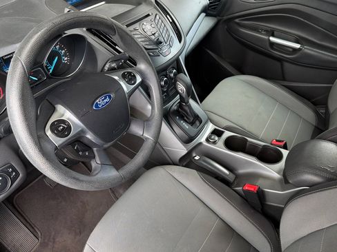 Used 2016 Ford Escape SE FWD image 12