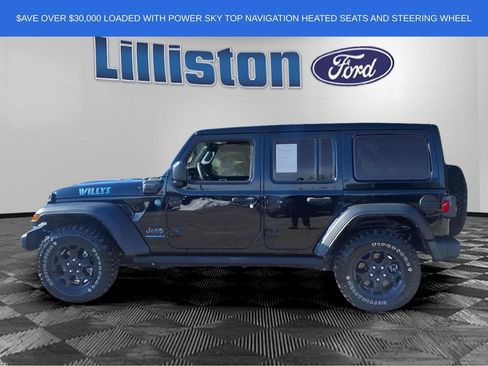 Used 2023 Jeep Wrangler Unlimited w/ Sun & Screen Package image 5