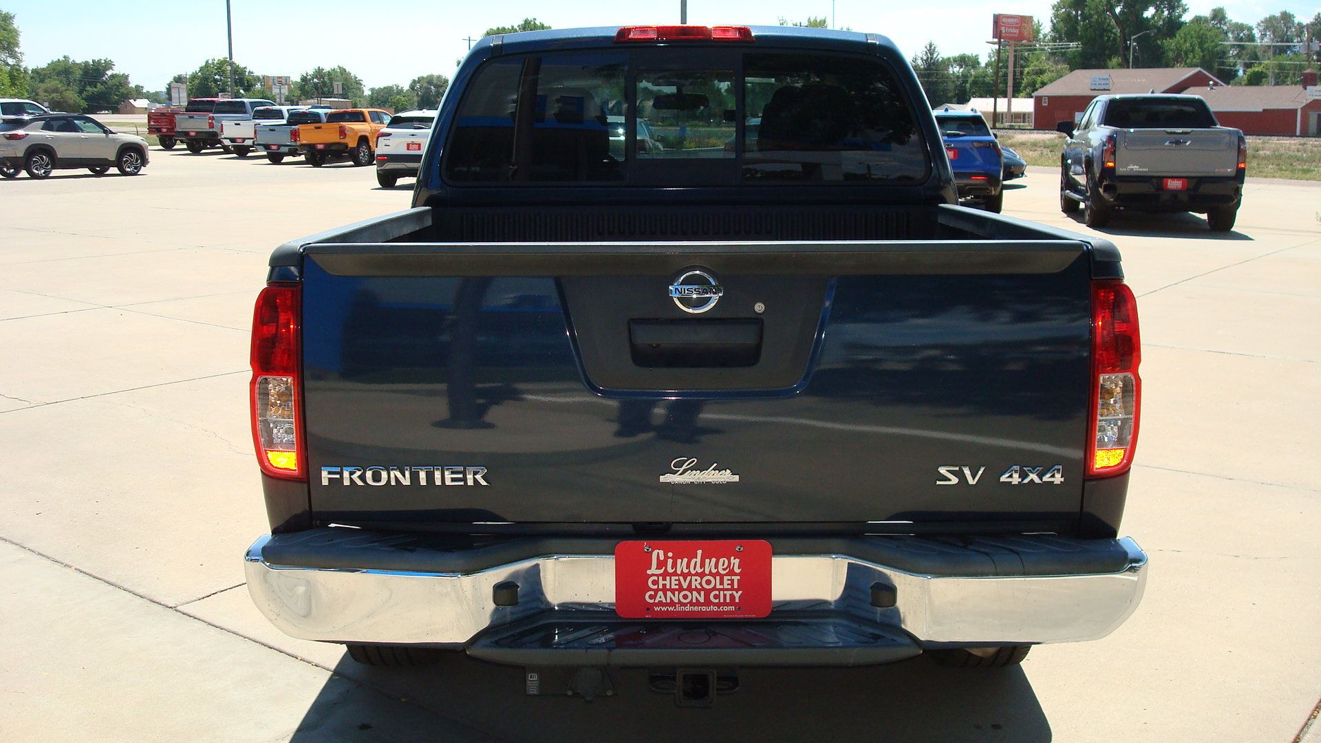 Used 2021 Nissan Frontier SV w/ SV Utility Package AWD/4WD image 5