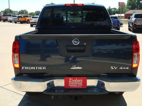 Used 2021 Nissan Frontier SV w/ SV Utility Package image 5