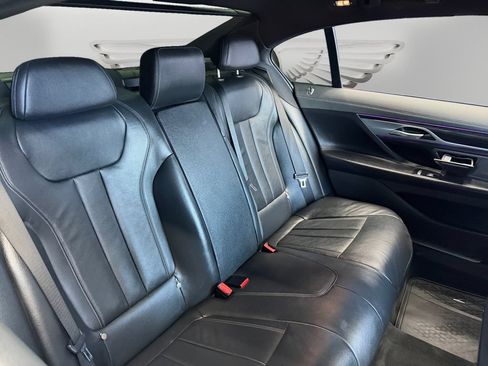 Used 2021 BMW 740i w/ M Sport Package RWD image 29