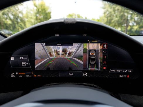 Used 2025 Ferrari Roma Spider RWD image 37