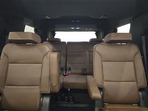 Used 2022 Chevrolet Tahoe High Country AWD/4WD image 23