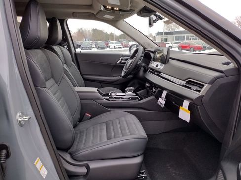 New 2026 Mitsubishi Outlander Trail Edition image 13