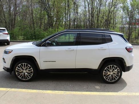 Used 2024 Jeep Compass Limited w/ Elite Group image 2