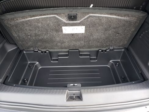 New 2026 Chevrolet Traverse LT w/ LPO, Floor Liner Package image 11