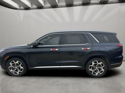 Used 2021 Hyundai Palisade Calligraphy image 2