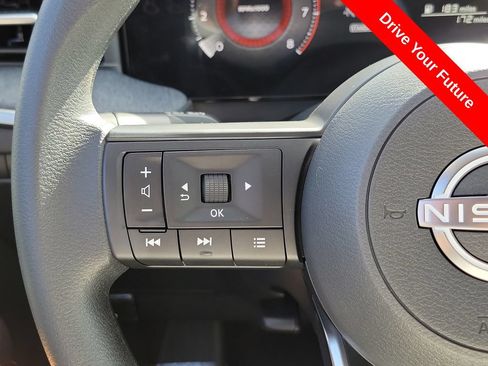 Used 2026 Nissan Kicks SV w/ SV Premium Package FWD image 7