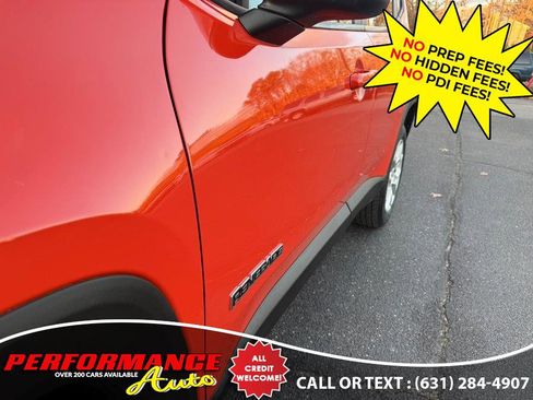 Used 2018 Jeep Renegade Latitude w/ Cold Weather Group image 21