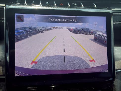 Used 2025 Jeep Grand Cherokee Limited AWD/4WD image 19