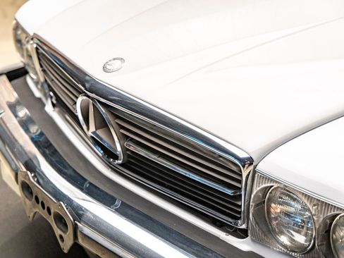 Used 1987 Mercedes-Benz 560 SL image 21