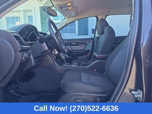 Used 2017 Chevrolet Traverse LT image 12