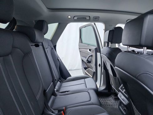 Used 2021 Audi Q5 Prestige w/ Prestige Package image 37