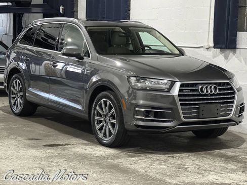 Used 2018 Audi Q7 3.0T Prestige w/ Prestige Package image 1