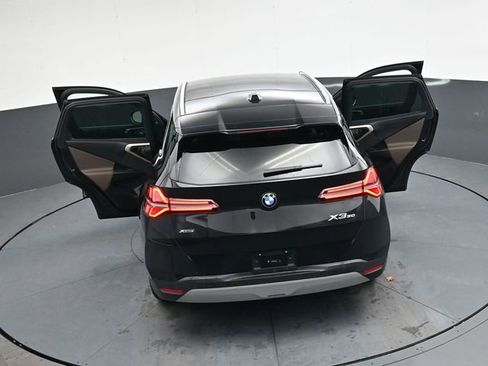 Used 2025 BMW X3 xDrive30i w/ Premium Package image 39