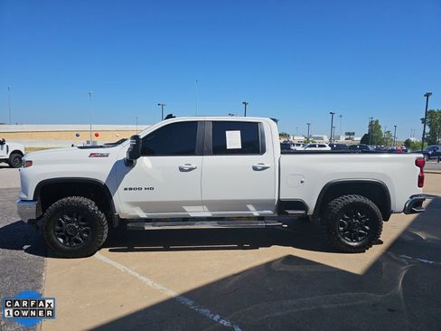 Used 2024 Chevrolet Silverado 2500 LT AWD/4WD image 8