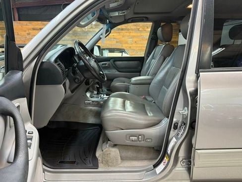 Used 2006 Toyota Land Cruiser AWD/4WD image 19