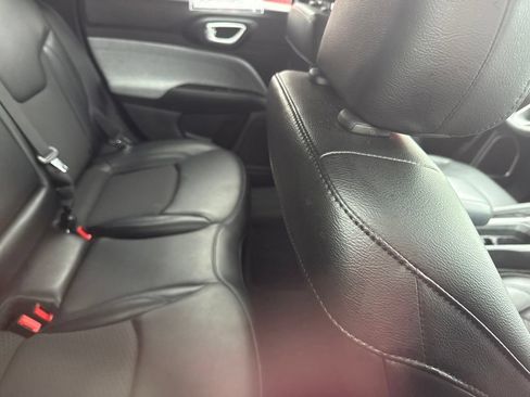 Used 2023 Jeep Compass Latitude w/ Convenience Group AWD/4WD image 18
