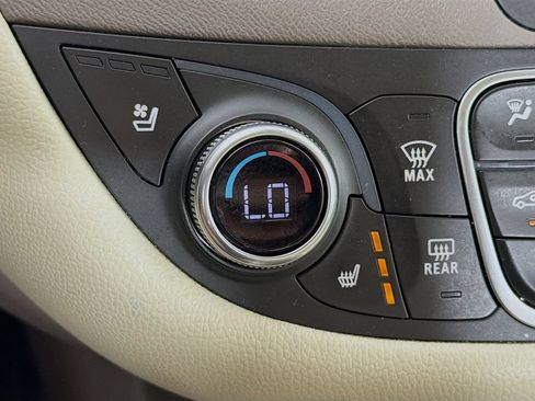 Used 2024 Chevrolet Malibu LT FWD image 21