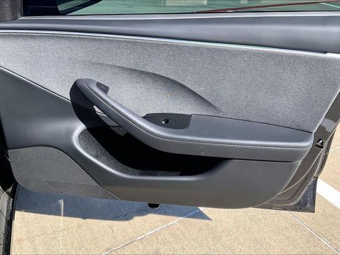 Used 2025 Tesla Model 3 Long Range image 23