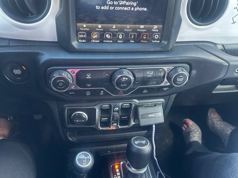 Used 2021 Jeep Wrangler Unlimited Sport AWD/4WD image 2