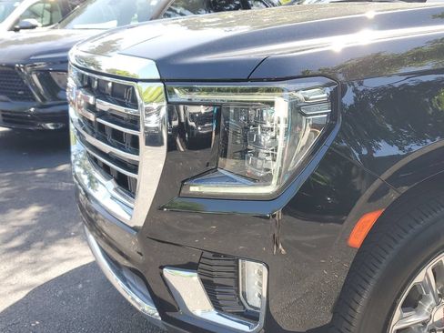 Certified 2022 GMC Yukon SLT w/ SLT Premium Package AWD/4WD image 10