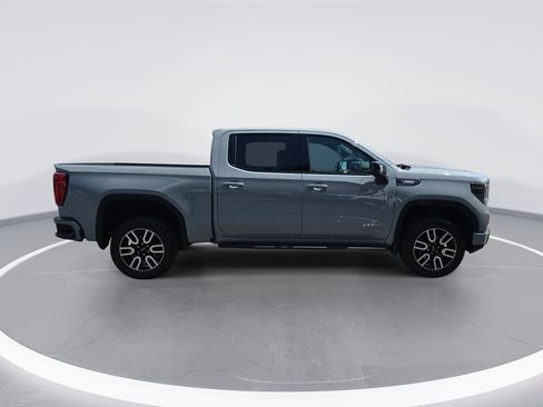Used 2024 GMC Sierra 1500 AT4 w/ Technology Package AWD/4WD image 2