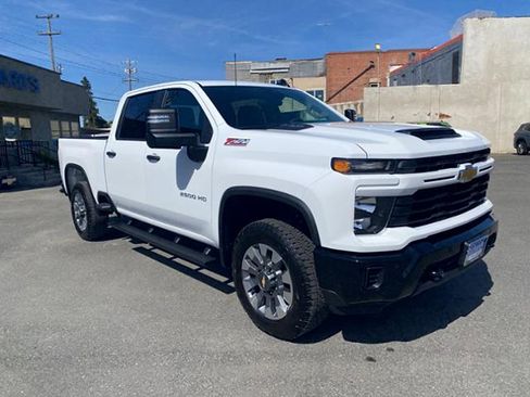 New 2026 Chevrolet Silverado 2500 Custom w/ Custom Value Package AWD/4WD image 11