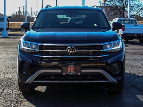 Used 2023 Volkswagen Atlas SE image 4