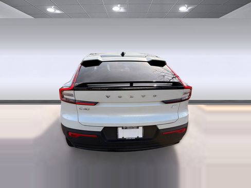 Certified 2023 Volvo C40 P8 Recharge Ultimate image 10