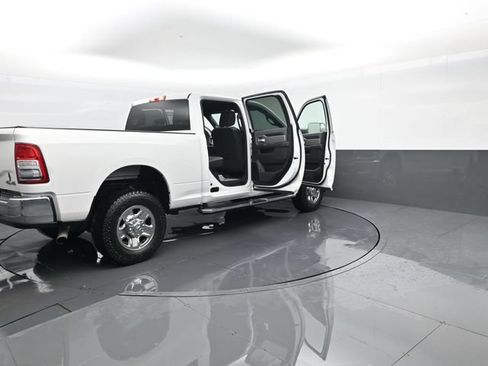 Used 2022 RAM 2500 Big Horn AWD/4WD image 27