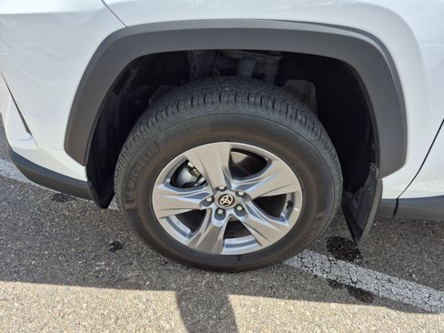 Certified 2022 Toyota RAV4 XLE AWD/4WD image 24