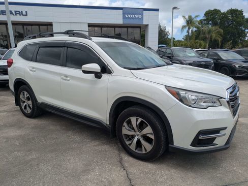 Used 2022 Subaru Ascent Premium w/ Convenience Package AWD/4WD image 2
