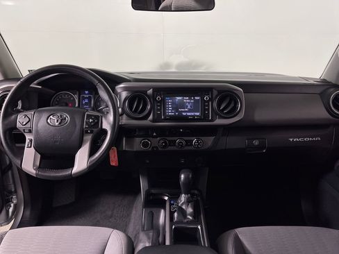 Used 2016 Toyota Tacoma SR5 image 14