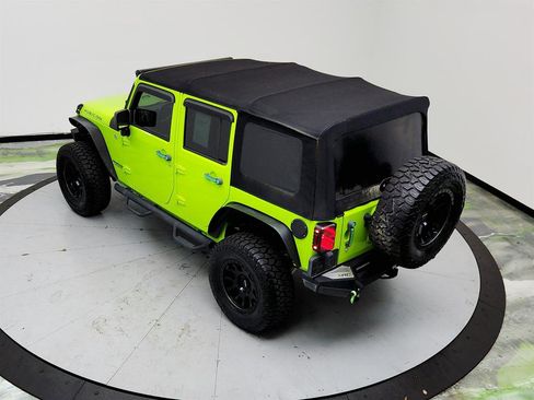 Used 2013 Jeep Wrangler Unlimited Rubicon w/ Connectivity Group AWD/4WD image 33
