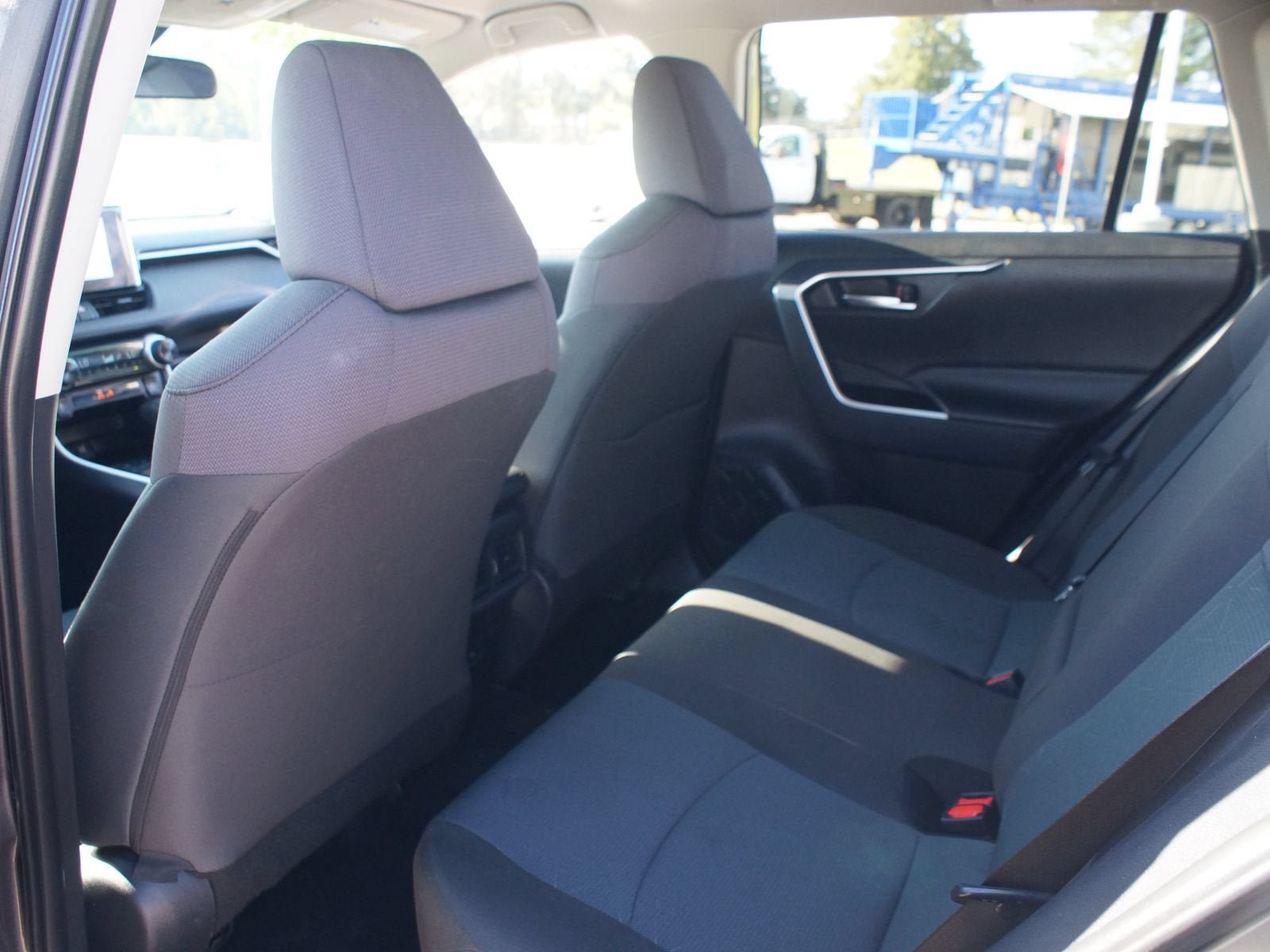 Used 2025 Toyota RAV4 XLE FWD image 14