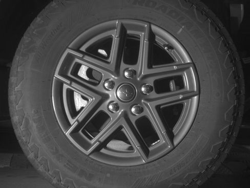 Used 2025 Jeep Wrangler Unlimited Sport AWD/4WD image 13