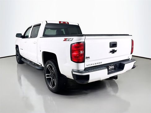 Used 2018 Chevrolet Silverado 1500 LT w/ LPO, Black Pack image 9
