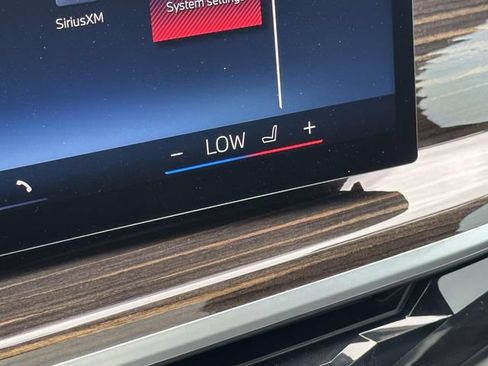 Certified 2025 BMW X7 M60i w/ Climate Comfort Package AWD/4WD image 35
